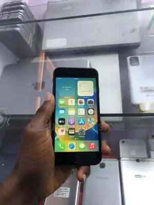 Apple iPhone 8 64 GB Black
