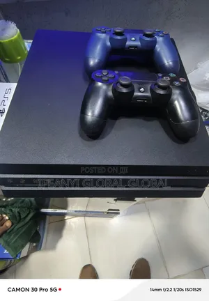 Ps4 Pro With 10 Games and Two Pad
