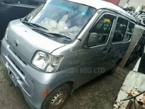 Suzuki APV Minibus 2005 Silver