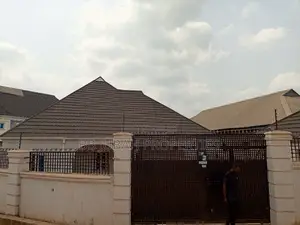 4bdrm Bungalow in Akoto Estate Elebu, Oluyole for sale