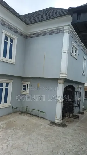 5bdrm Duplex in Adron Estate, Shimawa for sale