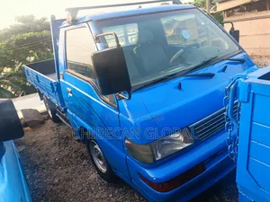 Mitsubishi L300 Delica Pickup Truck (Foreign Used)