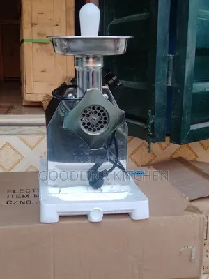 Electric Meat Mincer Machine