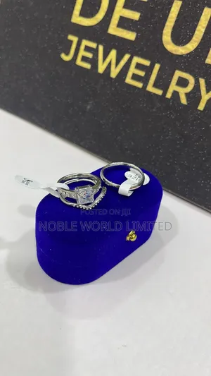 Highly Durable Silver Proposal/Wedding Rings