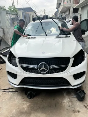 Gle350 Coupe 2018 Windscreen Installation