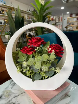 Multi Surface Wall Mounted and Tabletop Faux Plant
