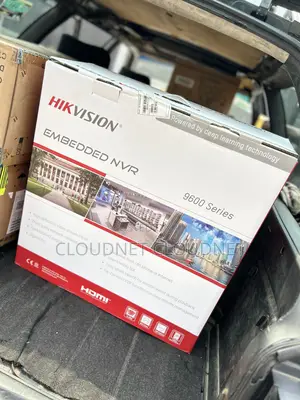 Hikvision 64channel NVR 8 SATA