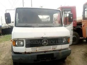 Mercedes Benz Actors 1998 White