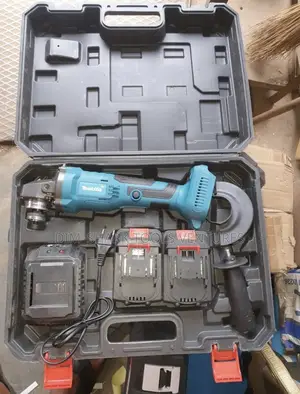 Makita Coldless Gringer Machine