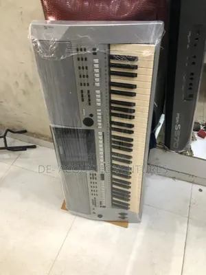 Direct Uk Used S700 Yamha Keyboard