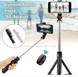 Selfie Stick With Fill Light and Detachable Remote