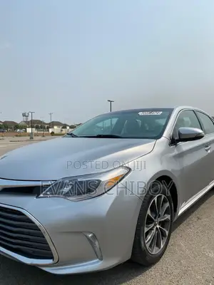 Toyota Avalon XLE FWDSedan (3.6L 6cyl 6A) 2016 Silver