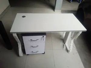 4 Feet Table