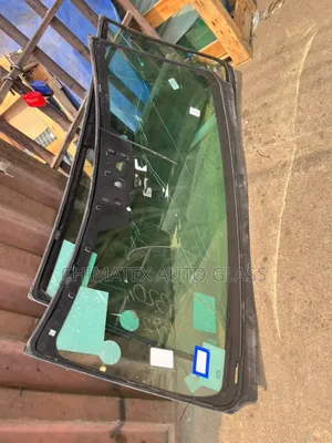 We Deliver and Install All Models of Windscreen Glasses
