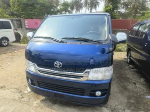 Toyota HiAce 2014 Blue