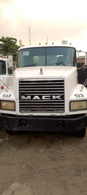Mack Ch Trailer Head