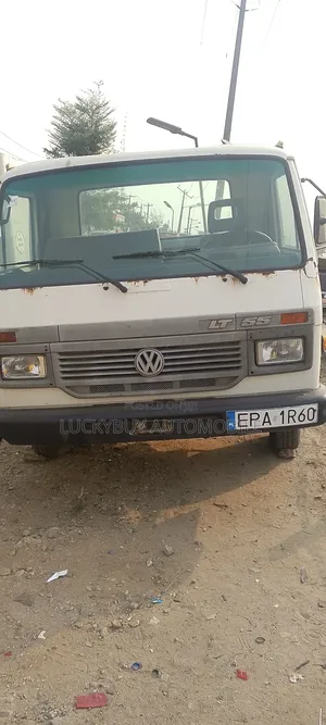 Volkswagen LT 2000 White