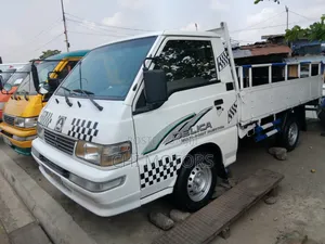 Mitsubishi Delica 2007 White