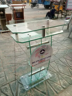 Quality Transparent Glass Church Pulpit