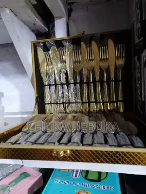 30pieces of Spoons and Knives in a Golden Box