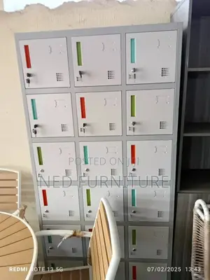 Quality Metal 12 Locker