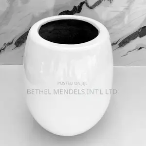 Fiberglass Egg Classic Vase (Height 60cm X Diameter 26cm)