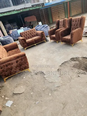 7 Seaters Padded Sofa Chair