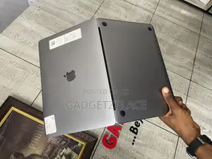 Laptop Apple MacBook Pro 2017 8GB Intel Core I5 SSD 128GB