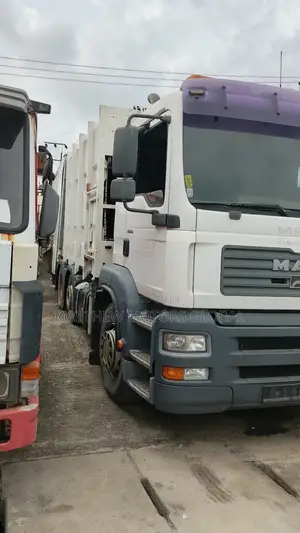Super Clean Garbage Compactor Man Tga Truck