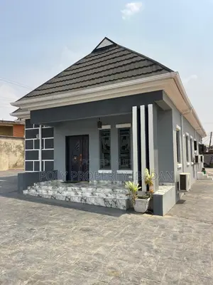 3bedroom Shortlet Apartment in Lere Adigun Gra