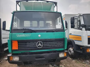 Mercedes Benz, 1114, 8 Bolts. 6 Tyre