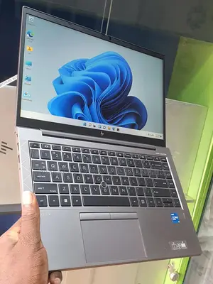 Laptop HP ZBook Firefly G8 8GB Intel Core I5 SSD 256GB