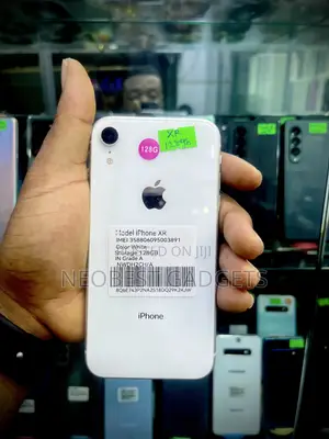 Apple iPhone XR 128 GB White