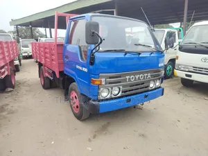 Six Tyres Dyna 200 Blue Color