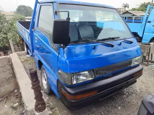 Mitsubishi Delica 2016 Blue