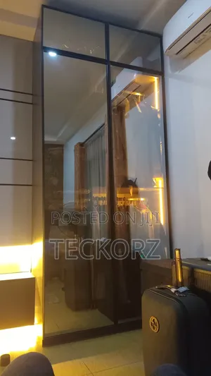 LED Lighted Wardrobe G-Profil Glass Door