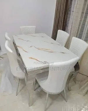Magnificent Dinning Set.