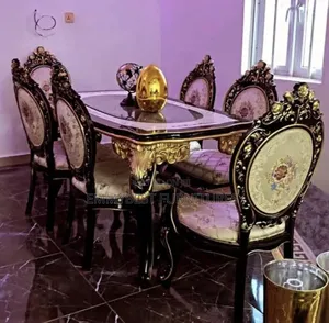 Royal Dinning Set.