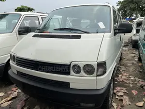 Volkswagen Transporter 2004 White
