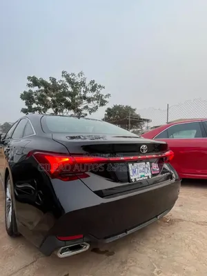 Toyota Avalon Limited FWD Sedan (3.5L V6 8A) 2019 Black