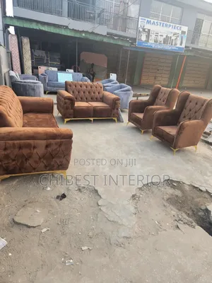 Padded Upholstery 7 Seaters Couch.