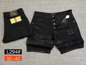 Top Quality Luxury Men's Jeans Short Prada Available
