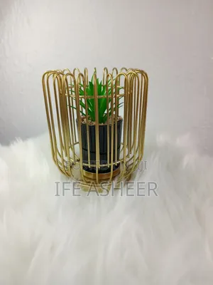 Gold Flower Vase for Shelves Tables 004