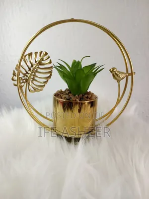 Gold Luxury Flower Vase for Shelves Tables 0006