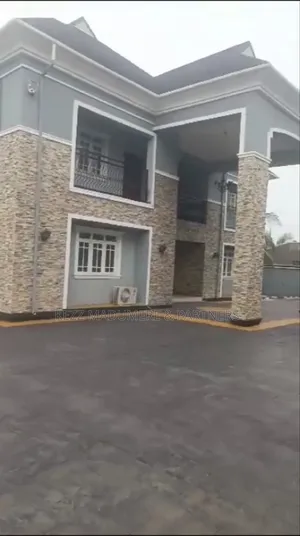 5bdrm Duplex in Woji , Port Harcourt for sale