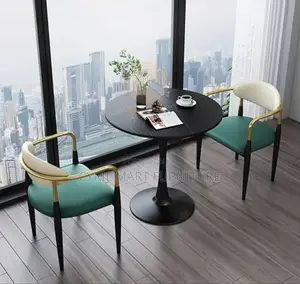 Luxury Bar Round Table Black With Long Pole