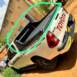 Hilux Both Cover Rolling Type With TRD Spoiler