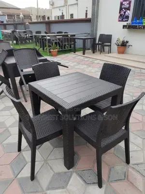Basket Weave Armless Chair and Table