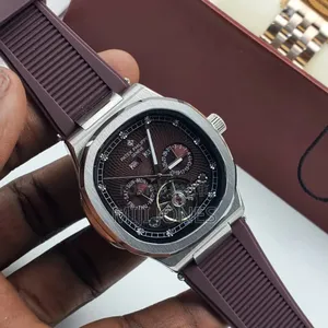 PATEK PHILIPPE Full Calendar Watch