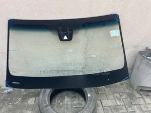 Highlander 2021 Windscreen Glass Installation